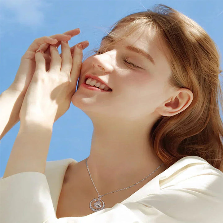MALIA - Delicate paw necklace in 925 silver with zirconia
